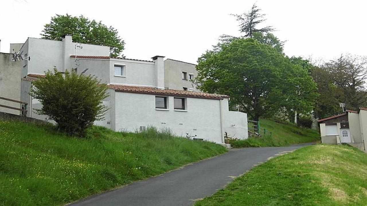 Joli Petit T4 Confortable Au Bord De Leau Apartman Vieille-Brioude Kültér fotó